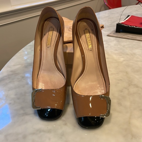 Prada sz EU 41 bicolor patent leather silver buckle block heel shoe - Picture 10 of 11